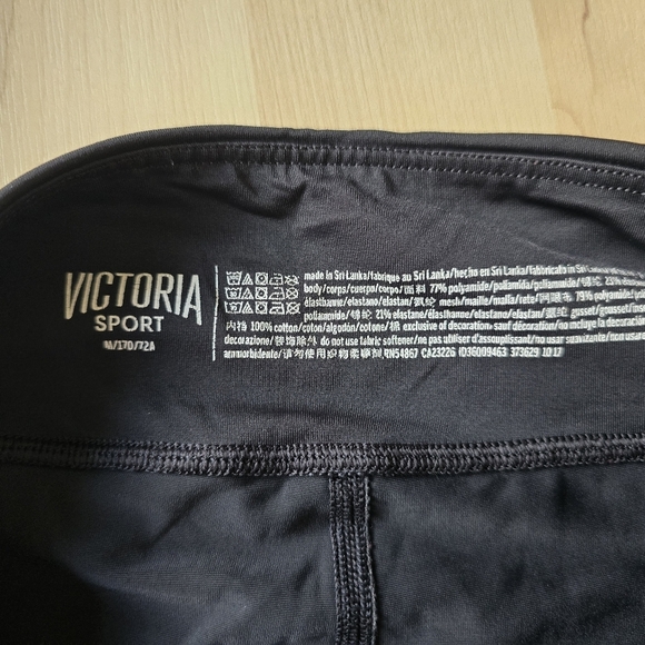 Victoria's Secret Sport Mesh Side Leggings Size Medium - Picture 9 of 9